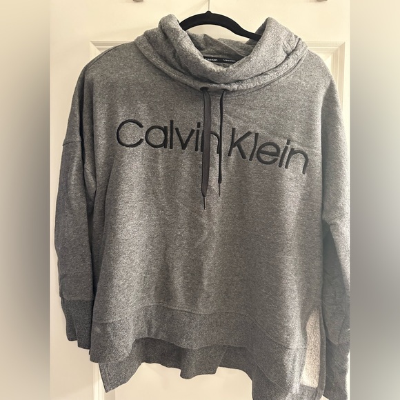 Calvin Klein Sweatshirt - Picture 4 of 5
